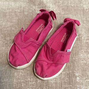 TOMS Toddler Pink Canvas Sneakers